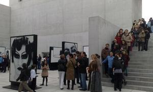 Gran afluencia de público en en el Centro Cultural CajaGranada con motivo del Día de Andalucía 