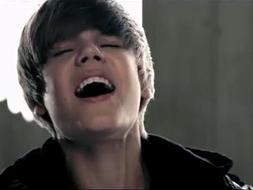 Justin Bieber: "Crecí rodeado de pobreza y eso me hizo más fuerte"