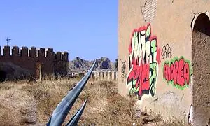 Los grafiteros conquistan la Alcazaba de Guadix (Granada)