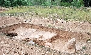 Descubren una piedra del siglo II en Villanueva 
