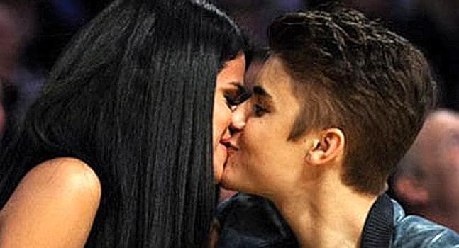 Justin Bieber revela cómo y por qué se enamoró de Selena Gomez