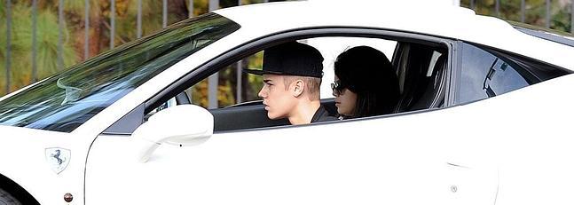 Justin Bieber, Selena Gómez y el Ferrari de la reconciliación (foto)