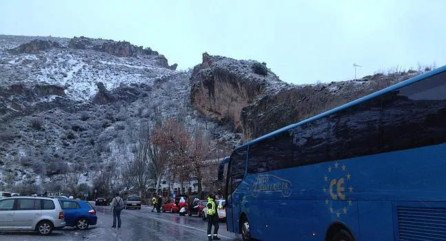 Granada se despierta con alerta amarilla por fuertes nevadas