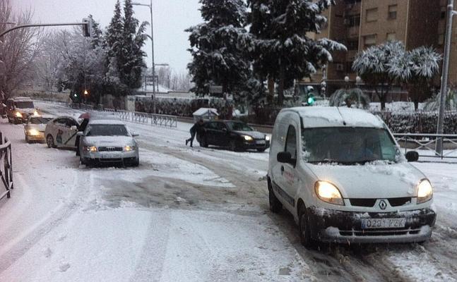 Nieve sobre Granada: crónica al minuto