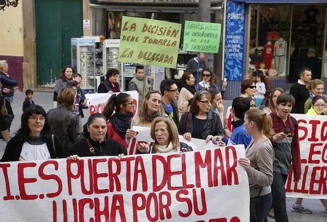 Huelga en el IES Puerta del Mar para reclamar el Bachillerato