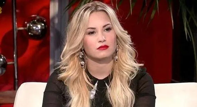 Demi Lovato, triste, dice adiós a su padre: 'Lo más difícil que he hecho nunca'
