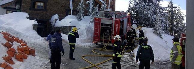 Diputación garantiza que Sierra Nevada contará con un retén de bomberos la próxima temporada de esquí