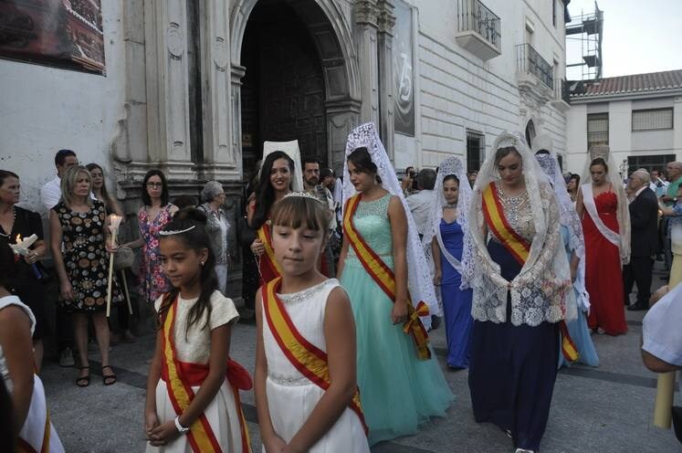 Miles de bastetanos acompañan a la Virgen de la Piedad en su salida procesional 