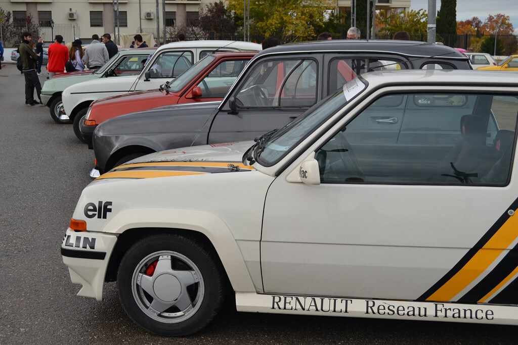 I Quedada Solo Renault de La Zubia