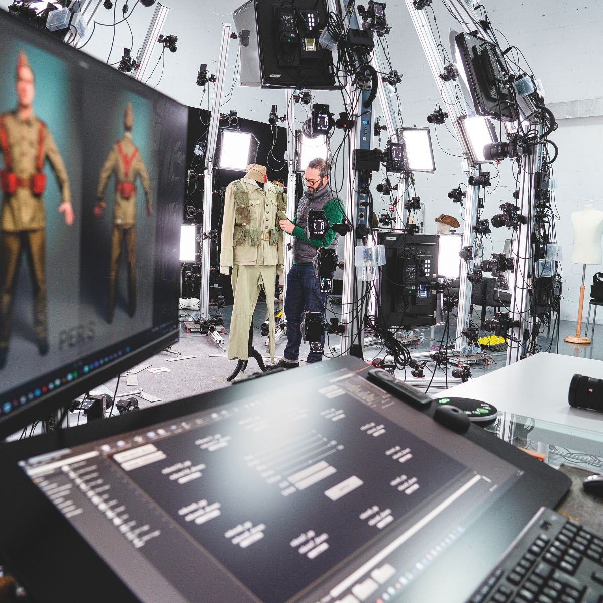 Hollywood se viste en Algete: así se hace el vestuario de ‘The Crown’, ‘Gladiator’...